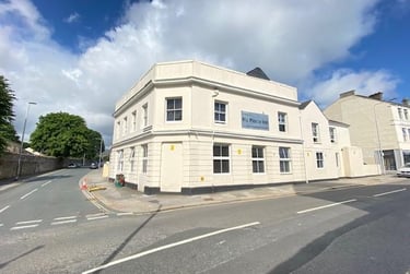 1 bed flat, North Road West, Stonehouse, Plymouth, PL15DJ - Image 3